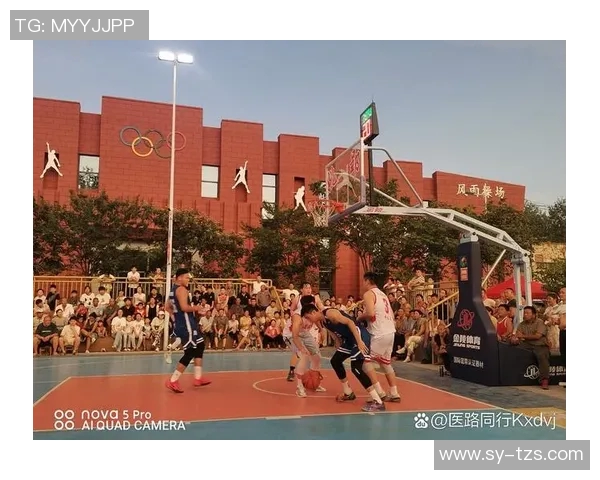 今日体育焦点:篮球足球赛场激情四溢 热点新闻速递与赛况回顾